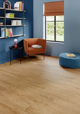 Sol stratifié Corduff GoodHome, passage élevé AC4, effet chêne blond, L.128,5 cm x l.19,2 cm x ép.8 mm, résistant à l'eau