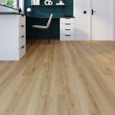 Sol stratifié effet chêne blond passage élevé AC4 L.138,3 x l.19,3 cm x ép.8 mm, GoodHome Towcester