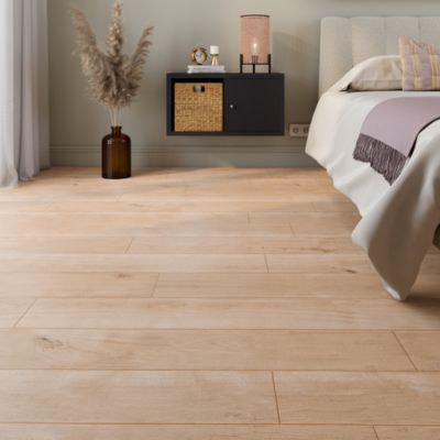 Sol stratifié effet chêne passage élevé AC4 L.128,6 cm x l.19,4 cm x ép.8 mm, Gladstone GoodHome