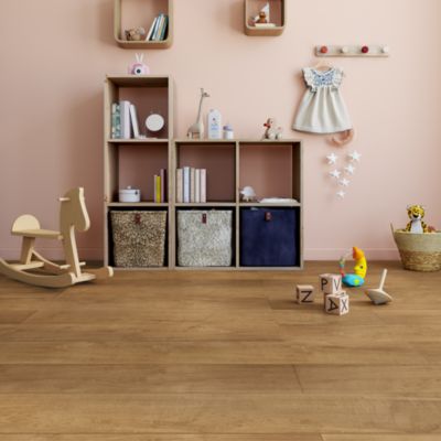 Sol stratifié Gladstone GoodHome, passage élevé AC4, effet chêne blond, L.128,6 cm x l.19,4 cm x ép.8 mm