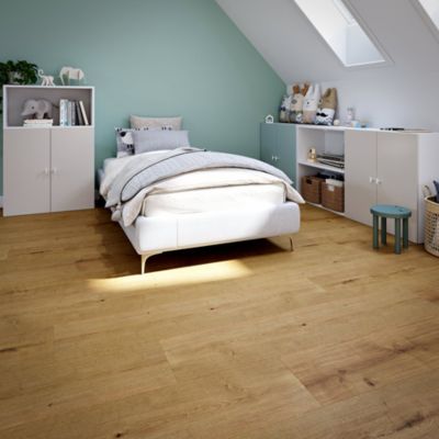 Sol stratifié Lucknow GoodHome, passage intense AC5, effet chêne, L.128,5 cm x l.28 cm x ép.8 mm, résistant à l'eau