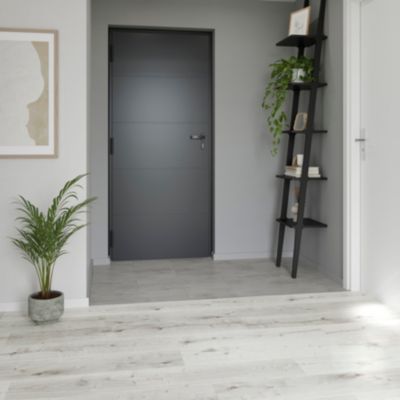 Sol stratifié Rowley GoodHome, passage élevé AC4, effet chêne blanchi, L.129,2 cm x l.19,3 cm x ép.8 mm, résistant à l'eau