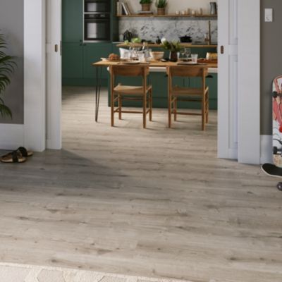 Sol stratifié Rowley GoodHome, passage élevé AC4, effet chêne grisé, L.129,2 cm x l.19,3 cm x ép.8 mm, résistant à l'eau