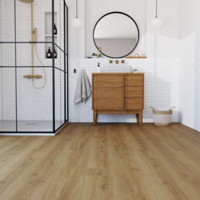 Sol stratifié Towcester GoodHome, passage élevé AC4, effet chêne blond, L.138,3 cm x l.19,3 cm x ép.8 mm, résistant à l'eau