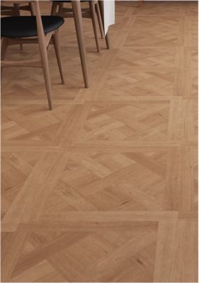 Sol stratifié Turnbull GoodHome, passage intense AC5, effet chêne blond, L.120 cm x l.60 cm x ép.10 mm, résistant à l'eau