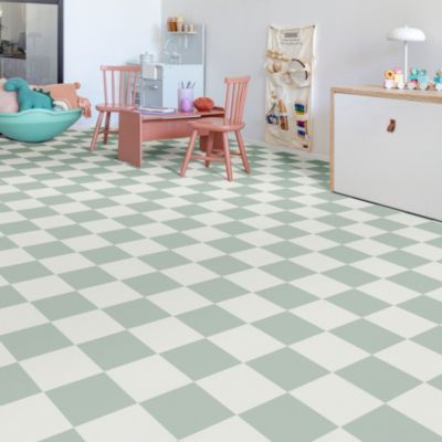 Sol Vinyle pastel Happy Days - Carrelage damier blanc et vert d'eau - Rouleau de 4m x 29m
