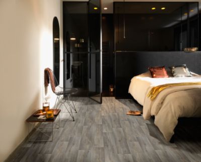 Sol vinyle rouleau Silvertex silk oak effet bois gris L.4m Beauflor
