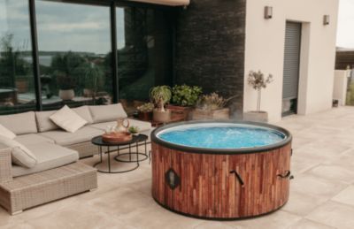 Spa Exotik gonflable 150 cm de diamètre 800 litres moteur 2240 W 2 à 4 personnes massage 140 Jets Coco Spa