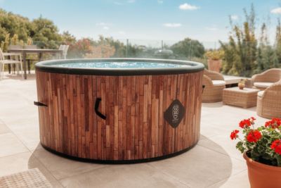 Spa Exotik gonflable 150 cm de diamètre 800 litres moteur 2240 W 2 à 4 personnes massage 140 Jets Coco Spa