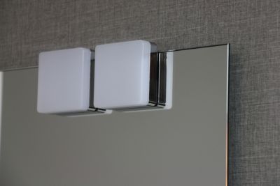 Spot LED amovible pour miroir IP44 blanc 250 lm