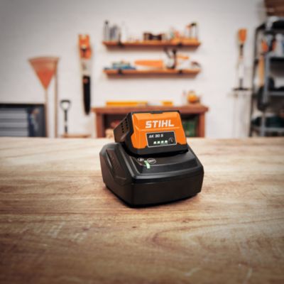 Starter kit 1 batterie AK 30S 5 Ah + chargeur Stihl AL 101