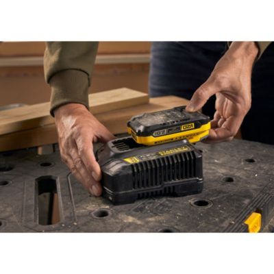 Starter kit 1 chargeur 1.25A + 1 batterie 2Ah Stanley FatMax V20