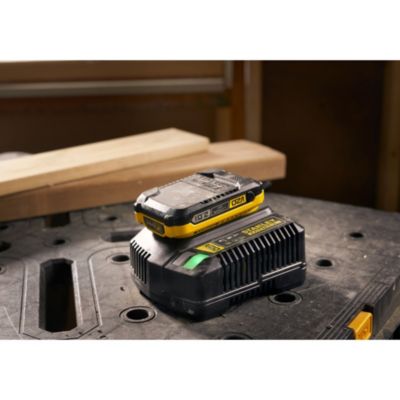 Starter kit 1 chargeur 1.25A + 1 batterie 2Ah Stanley FatMax V20