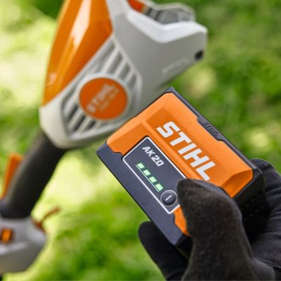 Starter kit 2 batteries 2Ah + chargeur Stihl AK 20 Plus