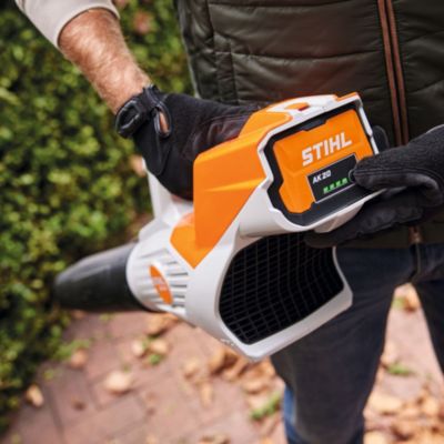 Starter kit 2 batteries 2Ah + chargeur Stihl AK 20 Plus