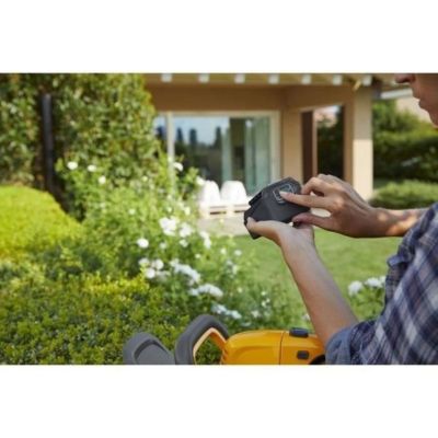 STIGA HT 100e sans fil Taille-haie avec batterie, avec chargeur 0,15