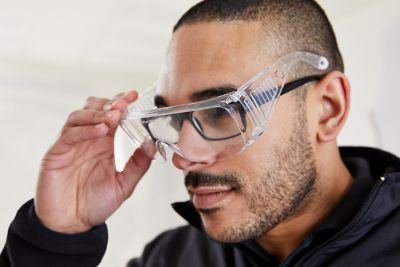 Surlunettes de protection avec verre panoramique en polycarbonate