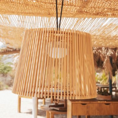 Suspension d'extérieur en bambou rechargeable IP54 900lm Newgarden