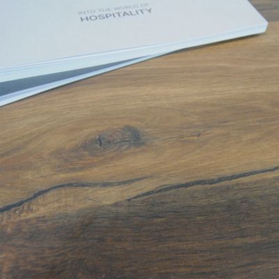 Table 70x70cm - modèle Round chêne hunton - Restootab