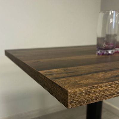 Table 70x70cm - modèle Round chêne hunton - Restootab