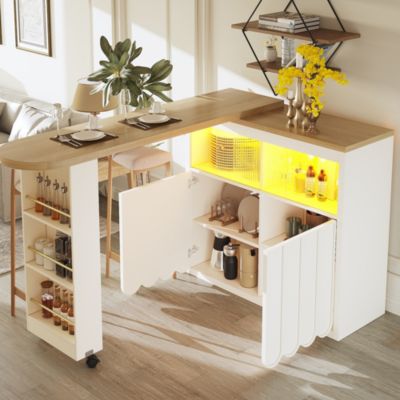 Table Bar - Meuble Bar Extensible, Éclairage LED et Portes Vitrées Coulissantes - Roulettes Mobiles, MDF Blanc 135-205x39x100 cm