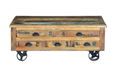 Table basse en bois recyclé et roulettes métal multicolores