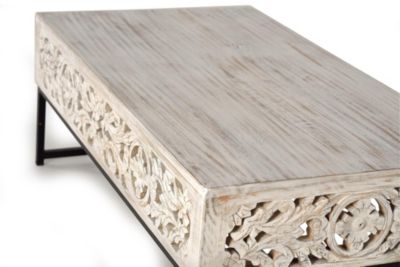 Table basse en manguier et pieds en métal vieilli