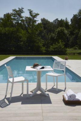 Table d'extérieur Agostini, Étagère carrée fixe, Table de jardin polyvalente, 100% Made in Italy, 70x70h72 cm, Blanc
