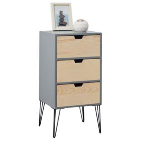Table de chevet BAHIA meuble de nuit avec 3 tiroirs de coloris gris et bois naturel avec pieds épingle en métal noir