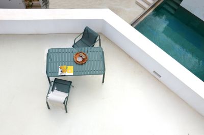 Table de jardin acier vert Atlas Arcane L.160 x l.90 x H.75 cm