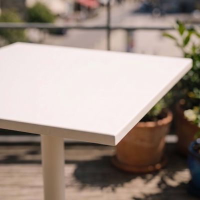 Table de jardin carrée bistrot avec plateau rabattable 70 cm ivoire Palavas  Oviala