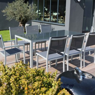 Table de jardin en aluminium avec plateau en verre gris