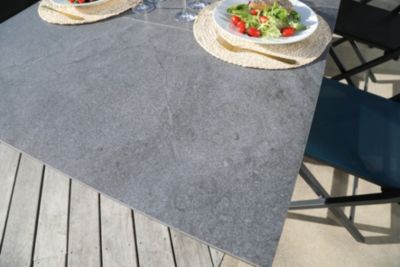 Table de jardin extensible Absolu Proloisirs céramique mat coloris Lucca châssis graphite P.100 cm x L.180/240 cm x H.77 cm