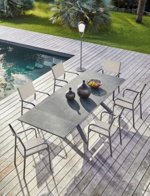 Table de jardin extensible Absolu Proloisirs céramique mat coloris Magma châssis graphite P.100 cm x L.180/280 cm x H.77.5 cm