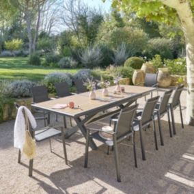 Table de jardin extensible "Axiome" effet bois honey & graphite 10 places en aluminium  - Hespéride
