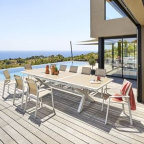 Table de jardin extensible "Axiome" en aluminium lin & blanc traité époxy 12 places - Hespéride