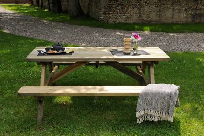 Table de jardin ROBUSTE en bois coloris Pin L.180 x l.160 x H.72,5 cm
