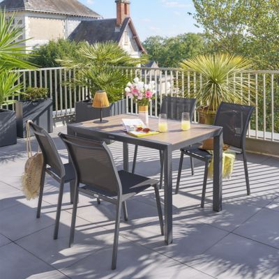 Table de jardin Évasion effet bois honey & graphite 4 places lates en aluminium - Hespéride