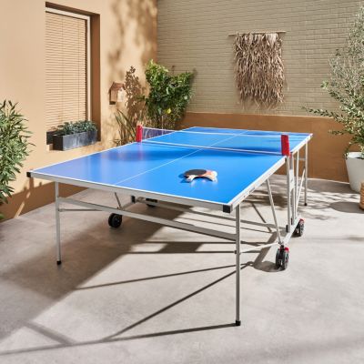 Table de ping pong OUTDOOR bleue - table pliable avec 4 raquettes et 6 balles. pour utilisation extérieure. sport tennis de table