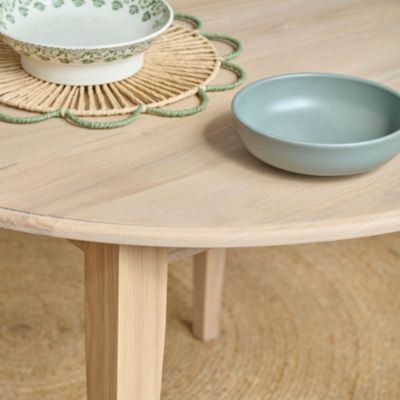 Table ronde extensible chêne blanchi 4/6 places D115 pieds fuseau ...