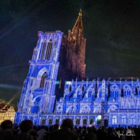 Tableau sur toile ballet d'ombres cathédrale de strasbourg 45x45 cm - Fabriqué en France