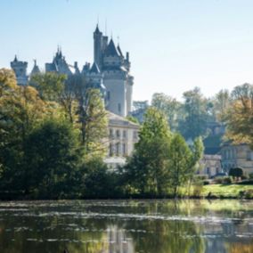 Tableau sur toile lac du château de pierrefonds 30x30 cm - Fabriqué en France