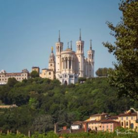 Tableau sur toile vue sur fourvière à lyon 65x65 cm - Fabriqué en France