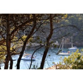 Tableau sur verre bateaux vue sur calanques 45x65 cm - Fabriqué en France