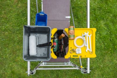 Tablette porte-outils pour échafaudage