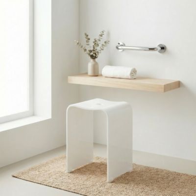 Tabouret ergonomique de salle de bain avec pieds antidérapants, Blanc, PMR (SATSTOLPLASTB)