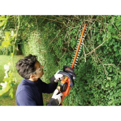 Taille-haie sans fil avec batterie 18 V - longueur de la lame 45 cm - écartement des dents 18 mm - Black+Decker GTC184525PC