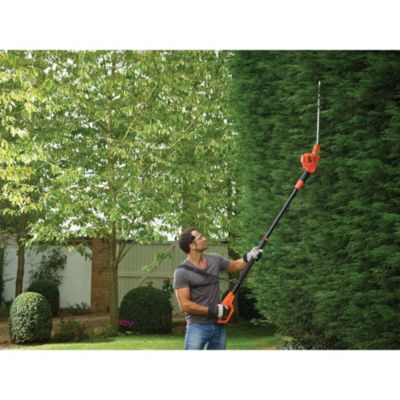 Taille-haie sur perche filaire 550 W - longueur de la lame 51 cm - écartement des dents 22 mm - Black+Decker PH5551-QS