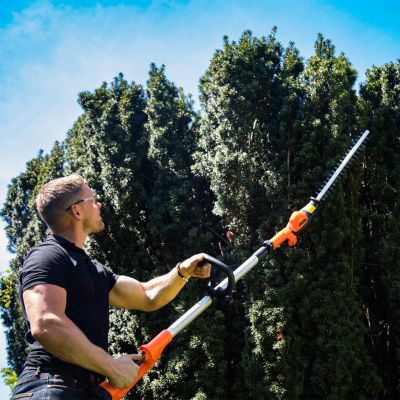 Taille-haies télescopique sans fil 20V - tête réglable, lame 41cm, batterie Li-Ion et chargeur - Yard Force LH C41A