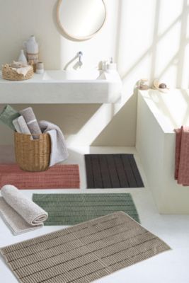 Tapis de salle de bains L.70 x l.50 cm Levasseur gamme Stripy coloris taupe